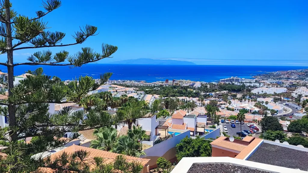 Sunwhere Tenerife - Apartments in Tenerife - Ocean Breeze Apartment - Terrace View