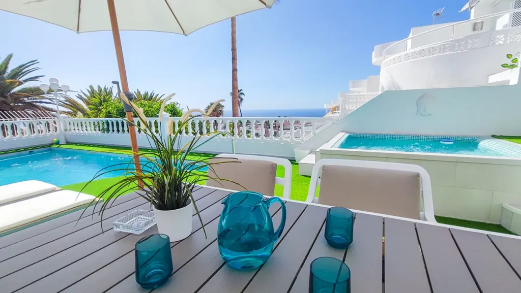 Sunwhere Tenerife - Apartments in Tenerife - Sunset Suite – Private Pool & Jacuzzi in Costa Adeje