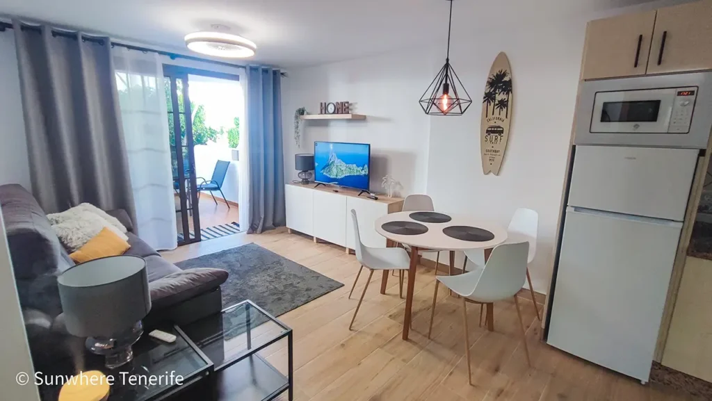 Sunwhere Tenerife - Apartments in Tenerife - Club Tenerife, Los Cristianos - TV, Living room